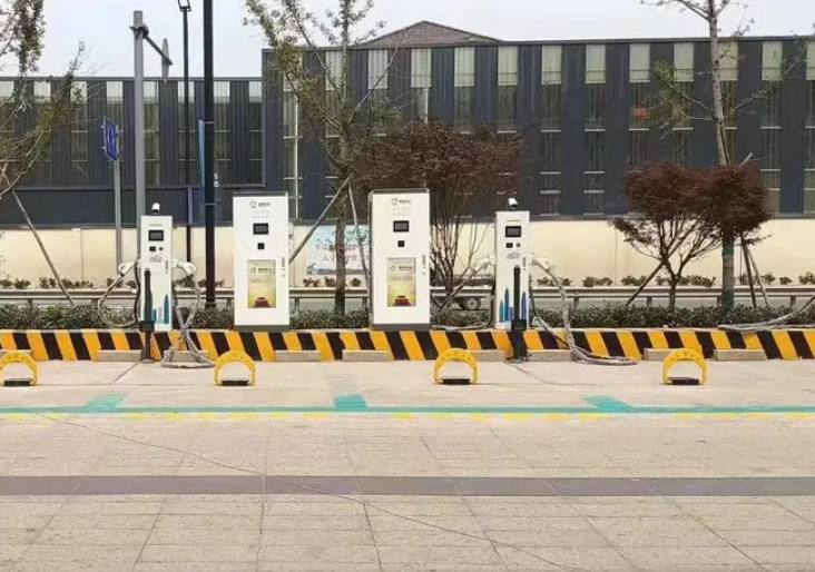 新能源汽车智慧充电桩运营方案分享：如何实现充电站停车智慧化管理与数字化高效运营？