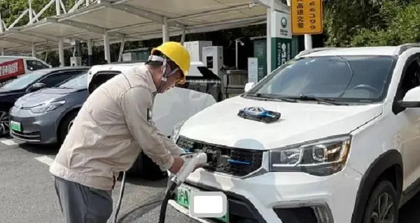 上海高速充电量创新高 长途充电焦虑将逐步缓解