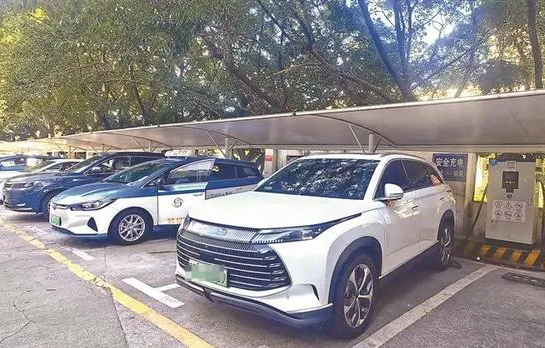 深圳挖潜扩容提升住宅车桩比 今年已在住宅小区新建5万个充电桩