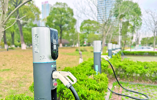 快充推动充电桩产业升级 未来市场空间广阔