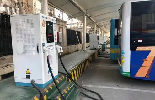 完善充电网络 助力绿色出行