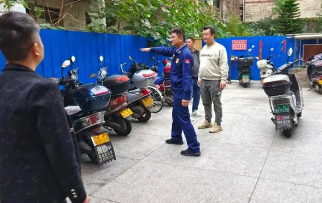 宁远：多部门联合 实地指导电动自行车充电桩建设