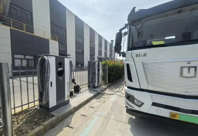 重卡电动化加速，宇视科技充电桩积极拓展新能源充电新场景